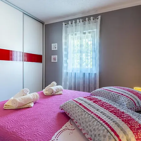 Apartment Apartman Laura Cres