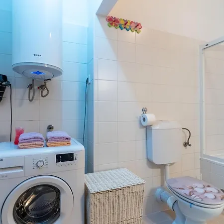 Apartman Laura Apartment *