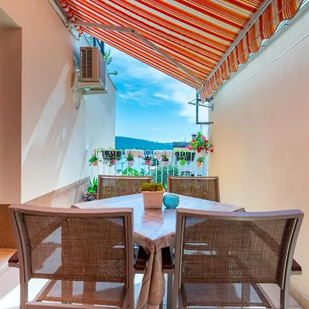 Apartman Laura Cres