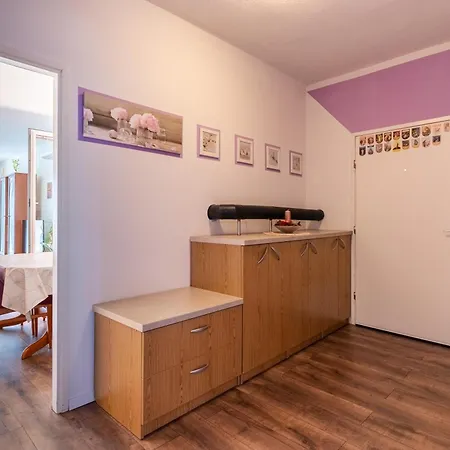 Apartman Laura *