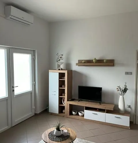 Apartman Laura *